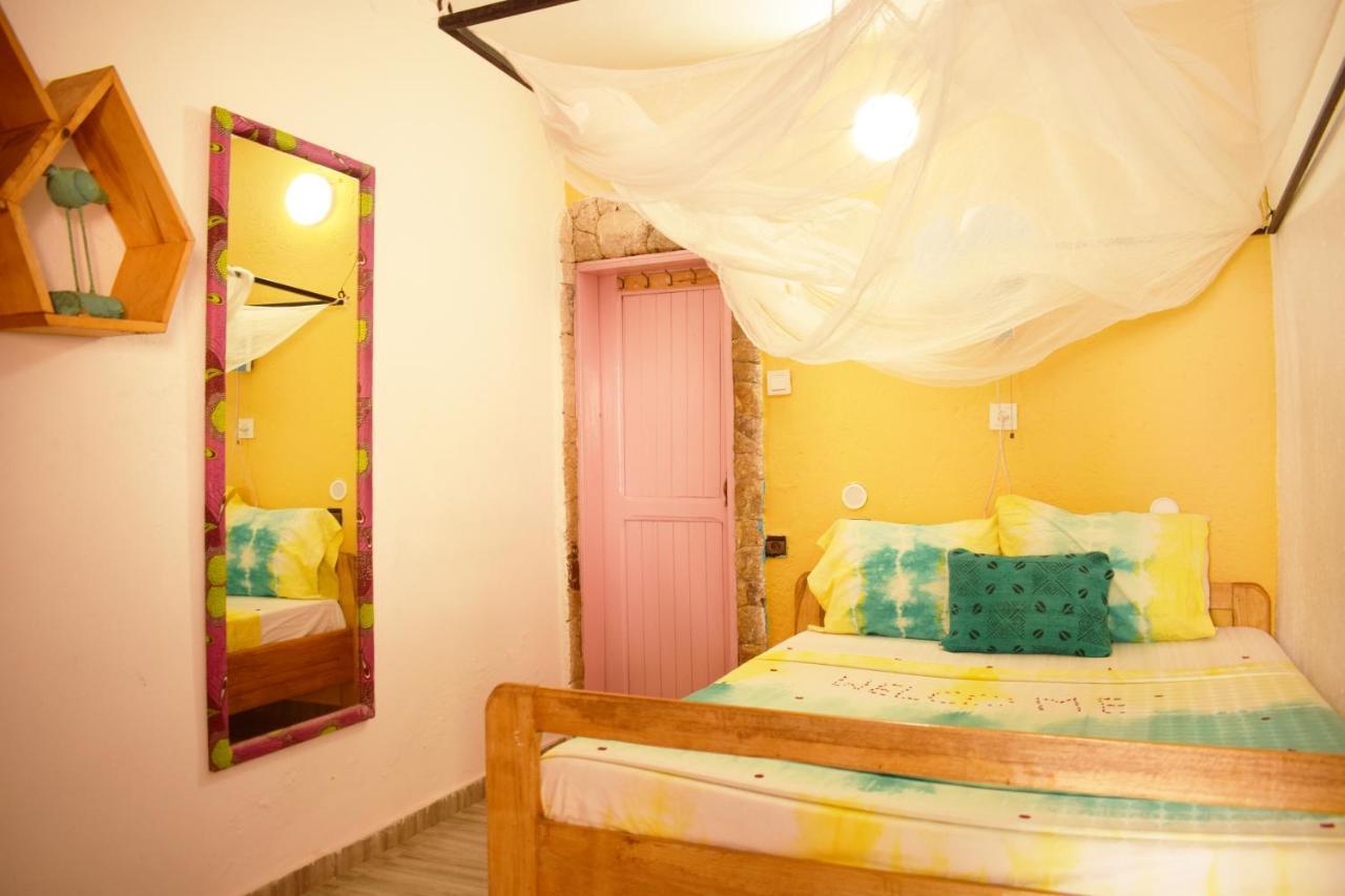 Hotel Mimosa Airport Toubab Dialaw Exterior foto